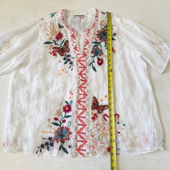 Johnny Was Olinda Floral Butterfly Embroidered Puff Sleeve Top Size L - Picture 9 of 9